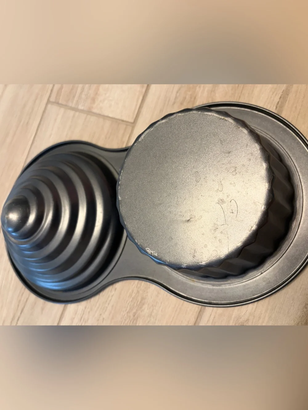 Giant Cupcake Nonstick Baking Pan